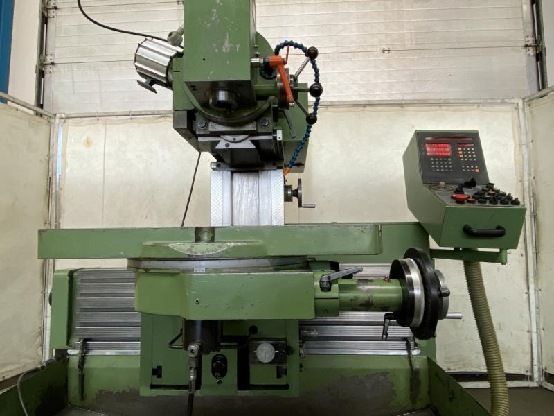 Univ. Werkzeugfräsmaschine mit HEIDENHAIN TNC 131