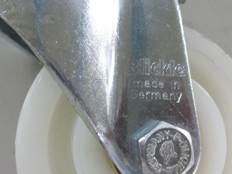 4 Stück sehr stabile Bockrollen, Lenkrollen mit weißen Polyamid Rädern Ø 100 mm, Traglast je 280 kg