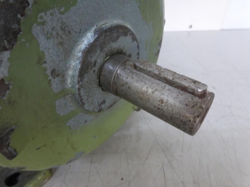 Polumschaltbarer Elektromotor, E-Motor, Drehstrommotor, Kraftstrommotor Fußmotor B3