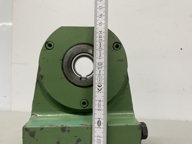 Gegenlager zum Horizontalfräsen, Lagerbock mit Stützlager für lange Fräsdorne, Horizontalbarbeitung