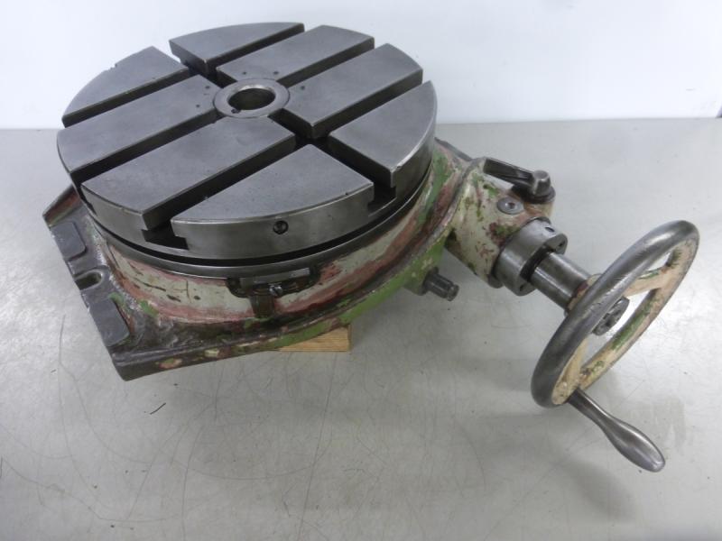 Reparaturbedürftiger Rundteiltisch mit Kurbel und Skala am Rundtisch zum direkten Teilen - DEFEKT