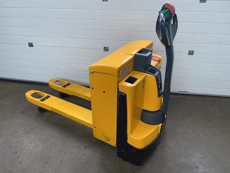 Elektro-Gehstapler, Niederflurhubwagen, Ameise, Deichselstapler