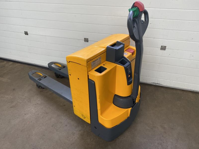 Elektro-Gehstapler, Niederflurhubwagen, Ameise, Deichselstapler