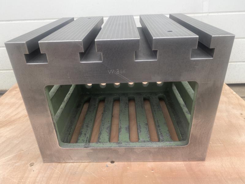 Aufspannwürfel, Aufspannklotz mit T-Nuten aus Grauguß