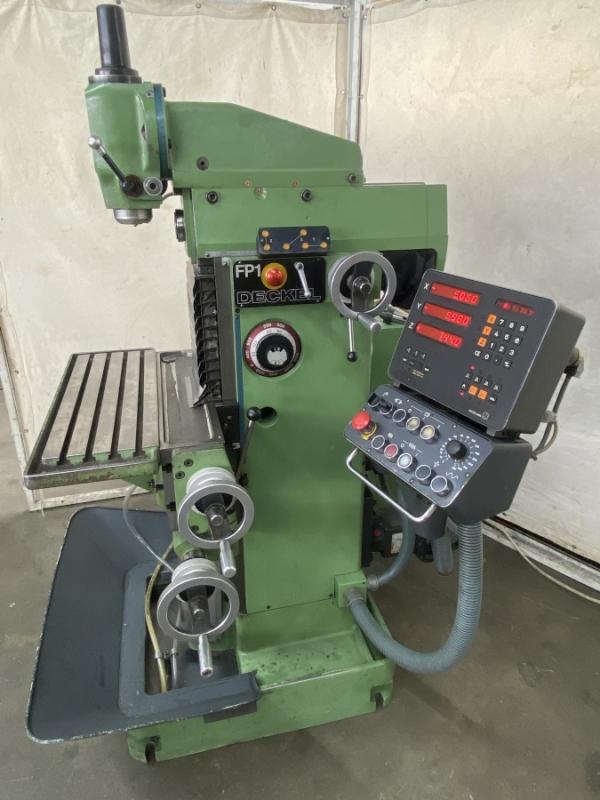 Univ. Werkzeugfräsmaschine mit Aktiv-Digitalanzeige