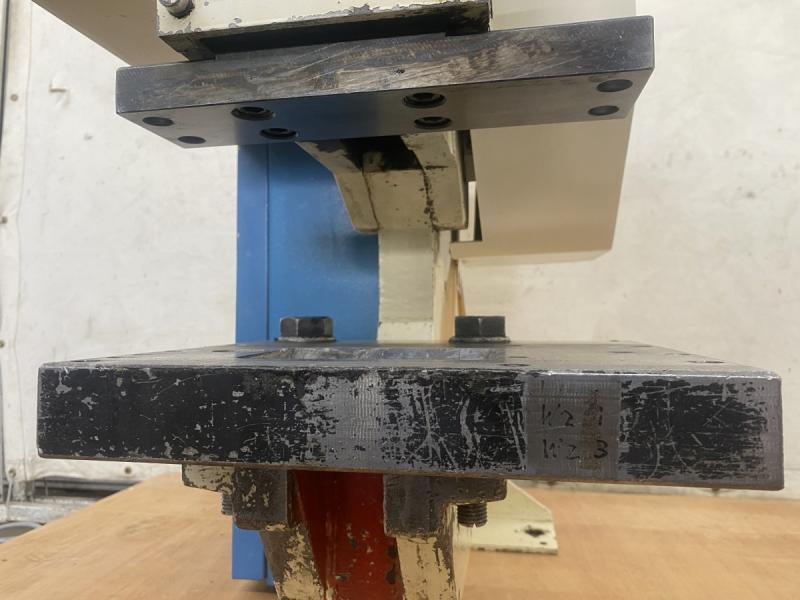 Lochstanze, Exzenterstanze