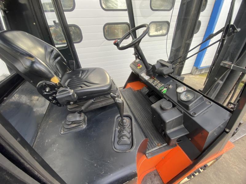 Diesel - Gabelstapler, Traglast 4500 kg, mit Hydrostatischem Antrieb wie Linde