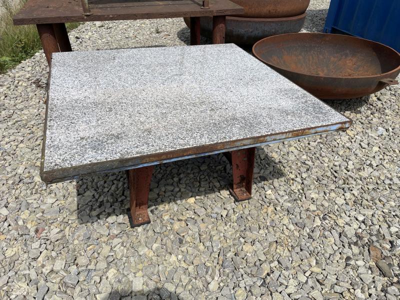 Granittisch, Granitmeßtisch, Hartsteinplatte auf Untergestell