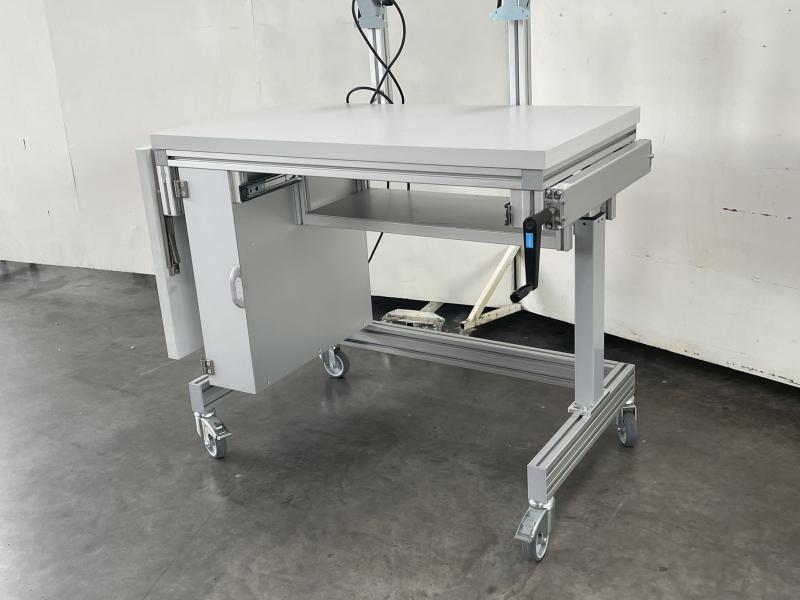 Höhenverstellbare Werkbank, höhenverstellbarer Arbeitstisch, Elektrowerkbank