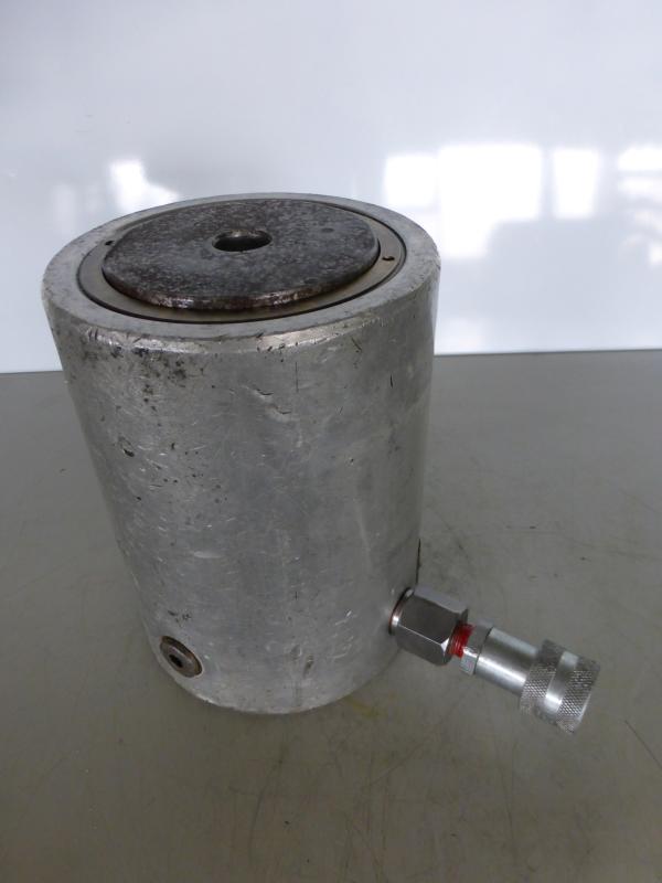Einfachwirkender Leichtmetallzylinder mit Federrückzug, Hydraulikstempel, Hydraulikzylinder, Lukaszylinder, Maschinenheber
