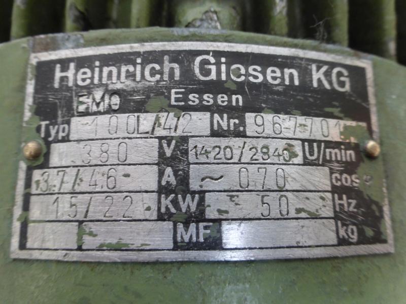 Polumschaltbarer Elektromotor, E-Motor, Drehstrommotor, Kraftstrommotor Fußmotor B3