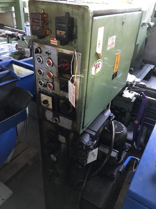Hydraulikaggregat mit Hydraulikpumpe, Hydraulik Aggregat von einer Gewinderollmaschine, Kaltwalzmaschine, Gewindewalzmaschine Hydraulikaggregat mit Hydraulikpumpe, Hydraulik Aggregat von einer Gewinderollmaschine, Kaltwalzmaschine, Gewindewalzmaschine