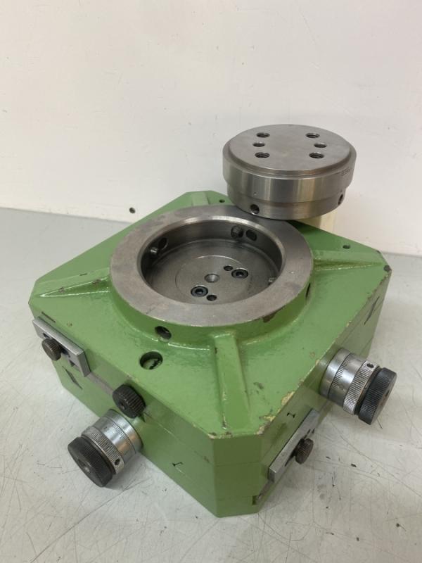 Kreuztisch mit Handrädern - Stempelfräseinrichtung