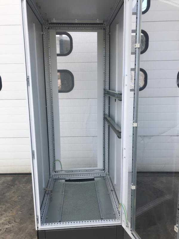 Serverschrank, Serverrack, Netzwerkschrank, PC-Schrank Schaltschrank, Steuerschrank 