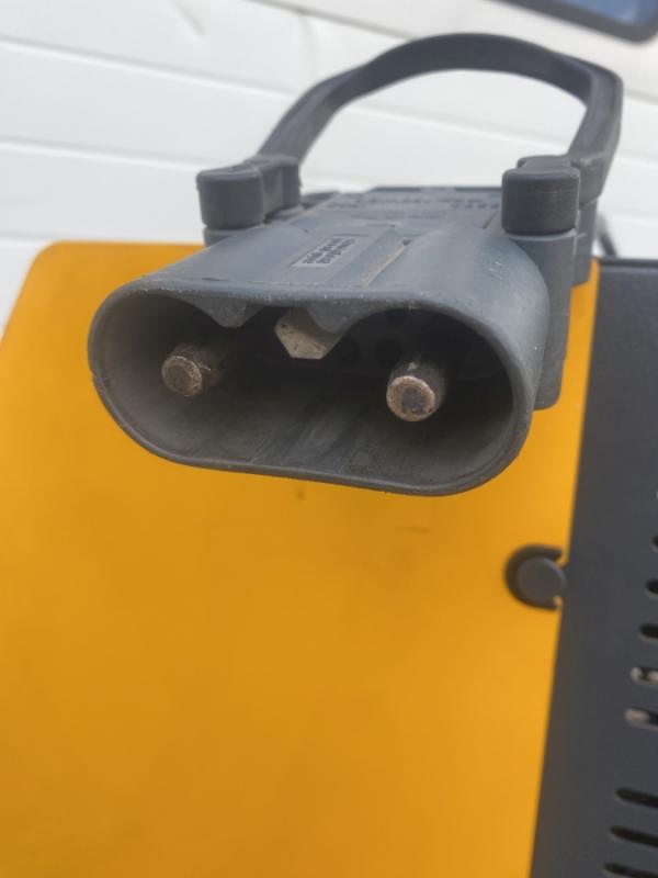 Ladegerät, Batterieladegerät