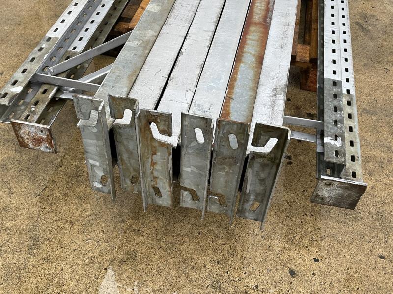 Schwerlast Palettenregal für 12 Palettenplätze Schwerlast Palettenregal für 12 Palettenplätze