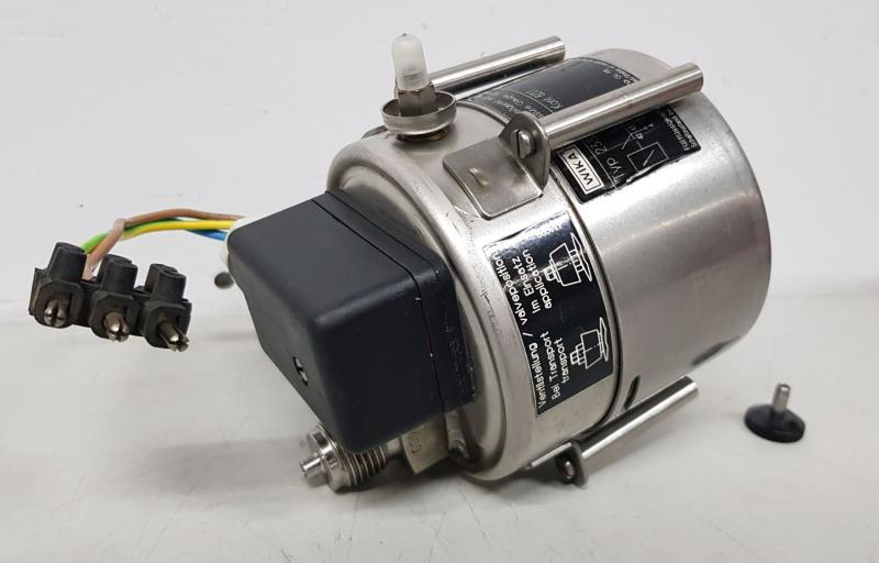 Druckschalter, Druckmessgerät mit Manometer und Kontaktschalter