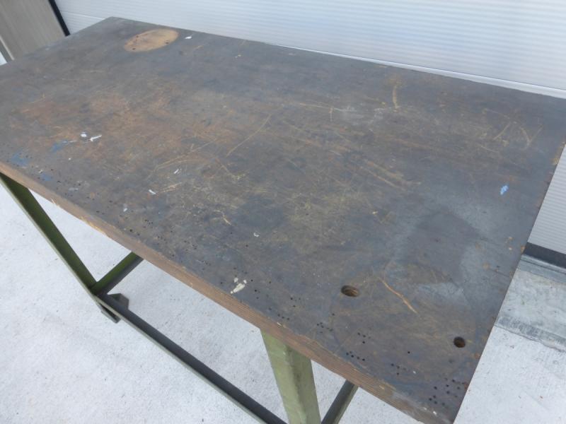 Werkbank, Werktisch mit Metallunterbau