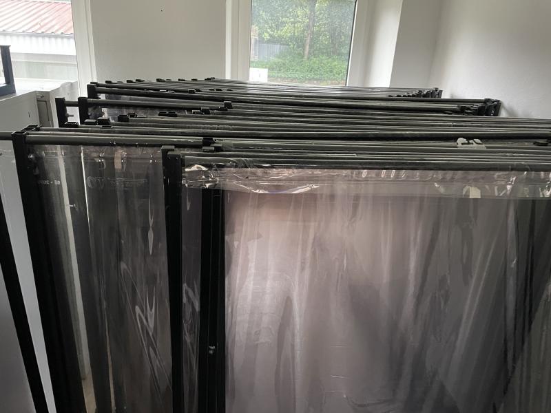 Folienwand, Schutzwand, Corona Spuckschutz mit PVC Folie, Schutzvorhang, Raumteiler 