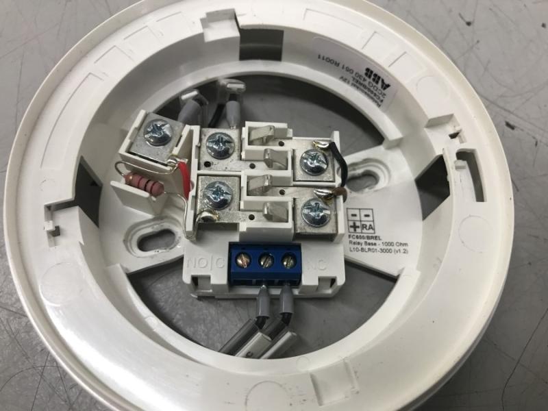 Optischer Rauchmelder, Brandmelder auf Relaissockel 12 Volt zum Anschluss an Brandmeldeanlagen