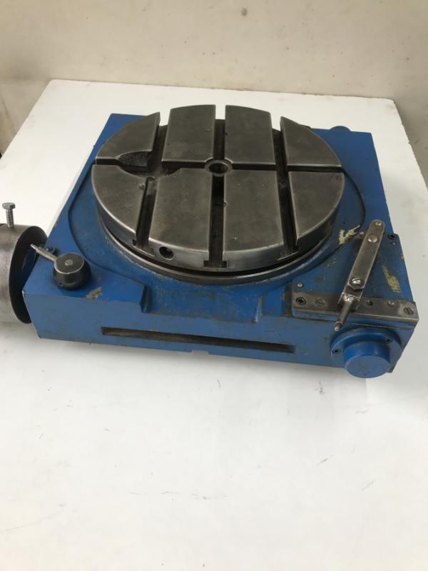 Rundtisch, Rundteiltisch mit Kurbel, Lochscheibe und Schere