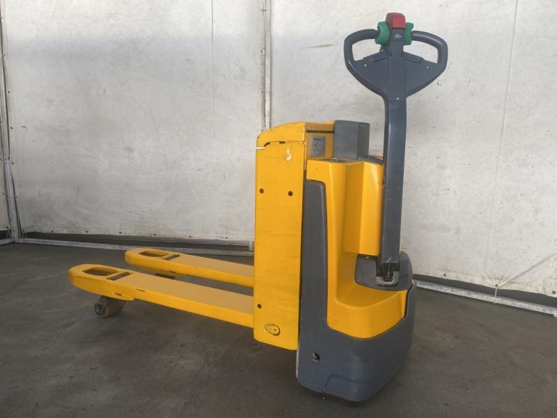 Elektro-Gehstapler, Niederflurhubwagen, Ameise, Deichselstapler, Batterie aus Bj 2025