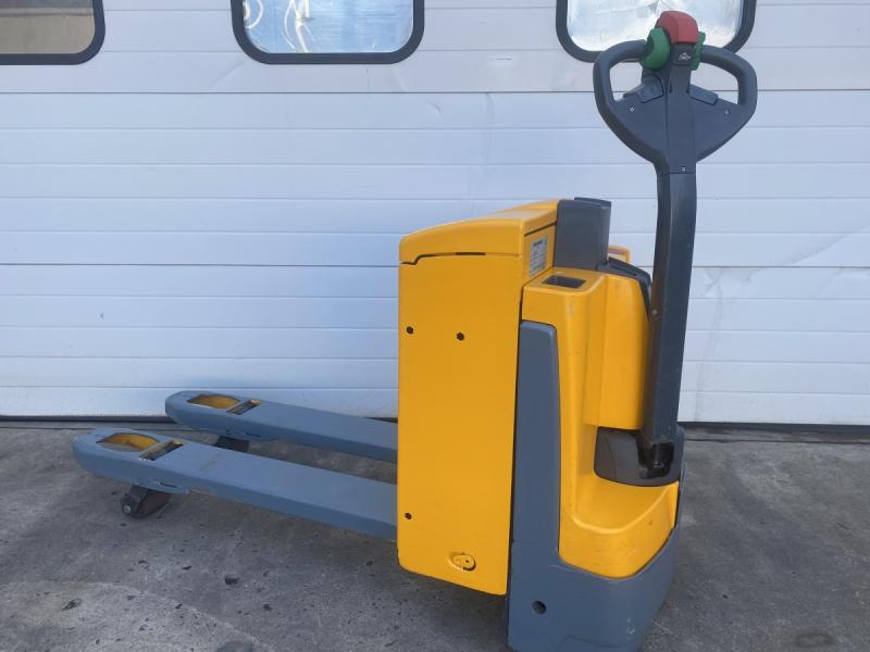 Elektro-Gehstapler, Niederflurhubwagen, Ameise, Deichselstapler Elektro-Gehstapler, Niederflurhubwagen, Ameise, Deichselstapler