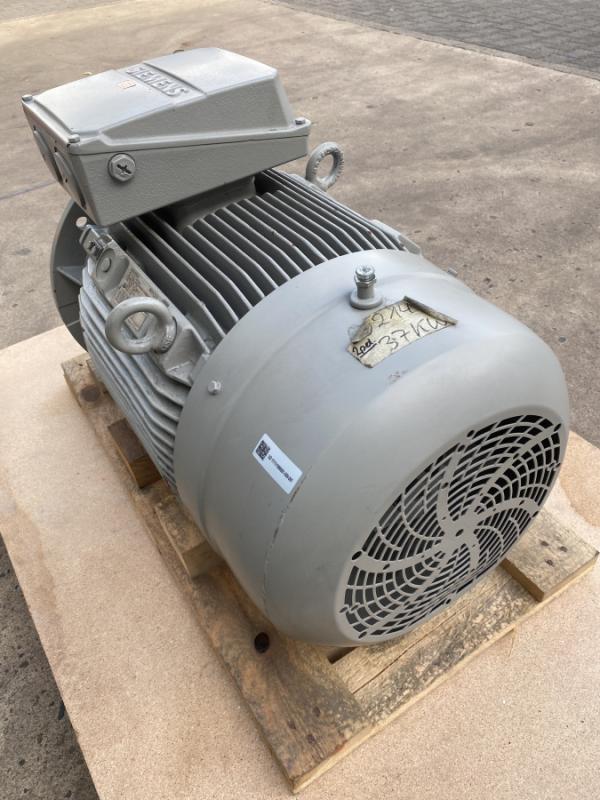 Neuer Drehstrom Elektromotor 37 kW Drehstrommotor