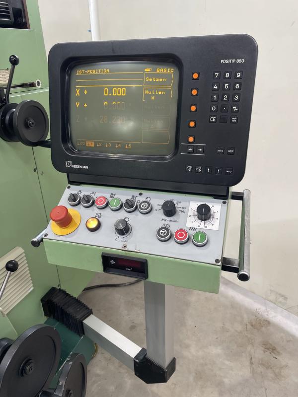 Univ. Werkzeugfräsmaschine