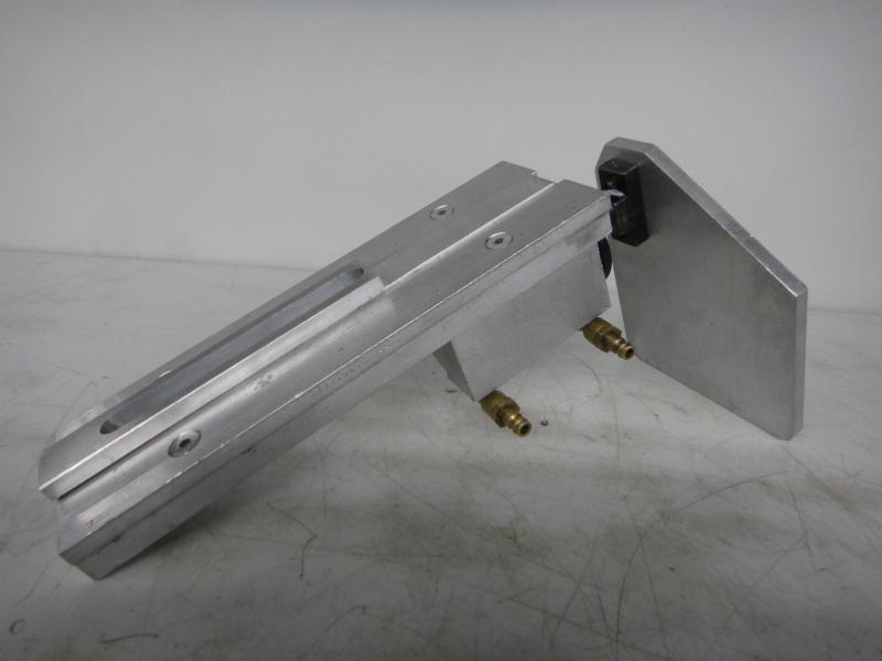 Pneumatische Schwenkspanner DE-STA-CO Schwenkzylinder, Schwenkantrieb, Druckluftspanner