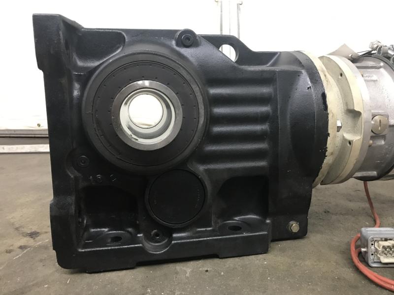 Synchron-Servomotor mit Haltebremse und Getriebe, Getriebemotor, Elektromotor, Winkelgetriebemotor