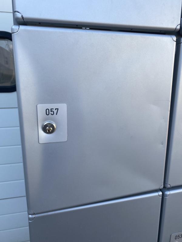 Schließfachschrank, Fächerschrank mit 20 Einzelschließfächern