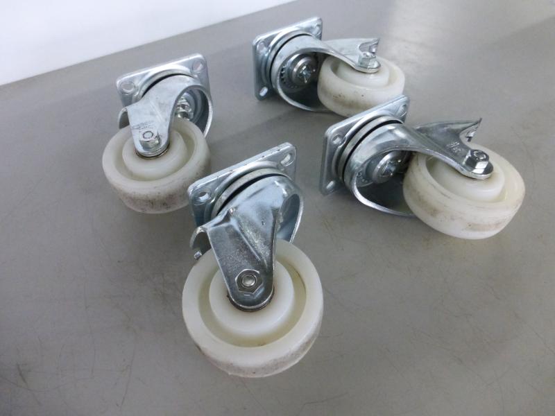 4 Stück sehr stabile Bockrollen, Lenkrollen mit weißen Polyamid Rädern Ø 100 mm, Traglast je 280 kg