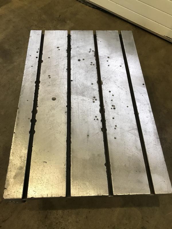Aufspanntisch mit T-Nuten, Aufspannwürfel, Aufspannplatte, Aufspannklotz, Nutentisch Aufspanntisch mit T-Nuten, Aufspannwürfel, Aufspannplatte, Aufspannklotz, Nutentisch