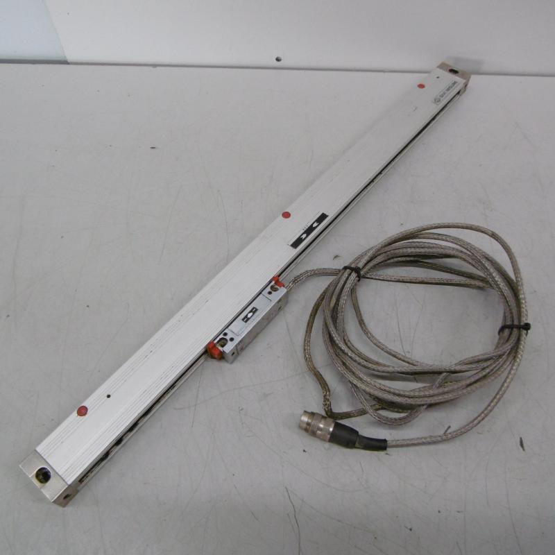 Glasmaßstab, inkrementales Längenmesssystem, Linear Scale, Linear Encoder, Maßstab mit Glaslineal für Positionsanzeige Glasmaßstab, inkrementales Längenmesssystem, Linear Scale, Linear Encoder, Maßstab mit Glaslineal für Positionsanzeige