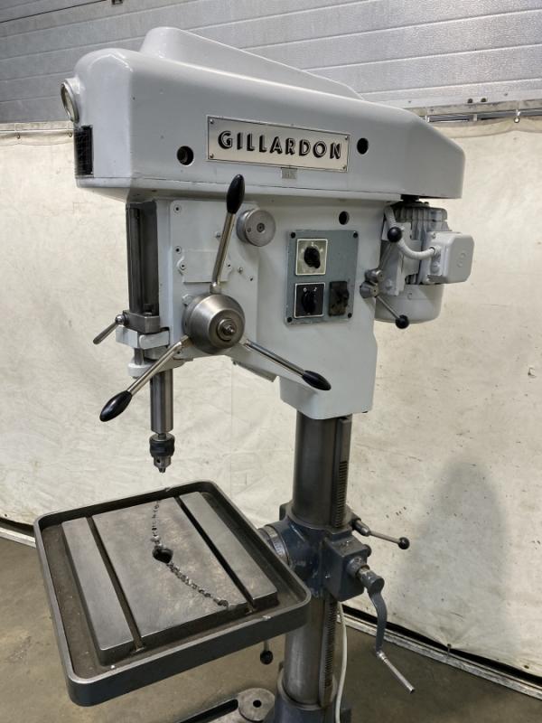 Säulenbohrmaschine