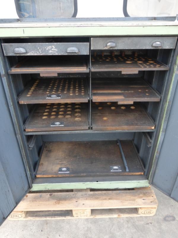 Metallschrank mit 2 Türen Blechschrank