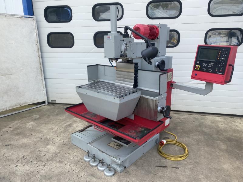 Univ. NC Werkzeugfräsmaschine mit Heidenhain TNC 124