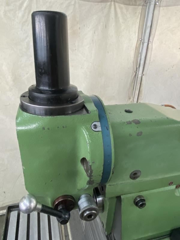 Univ. Werkzeugfräsmaschine mit Aktiv-Digitalanzeige