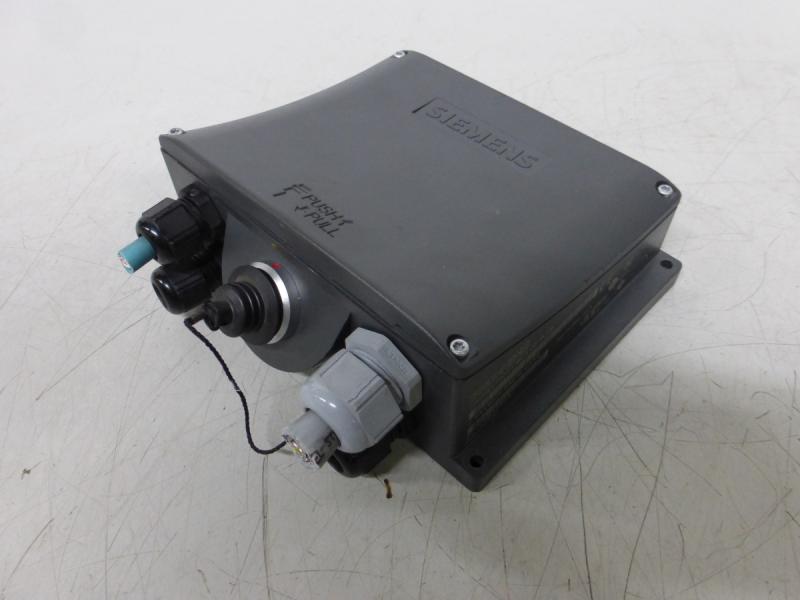 Anschluss-Box, Klemmenbox mit Steckerbuchse für Mobile Panel Serie 170, Mobile Panel 270 für Teach Pendant, Teachbox, Handkommandostation, Handpult