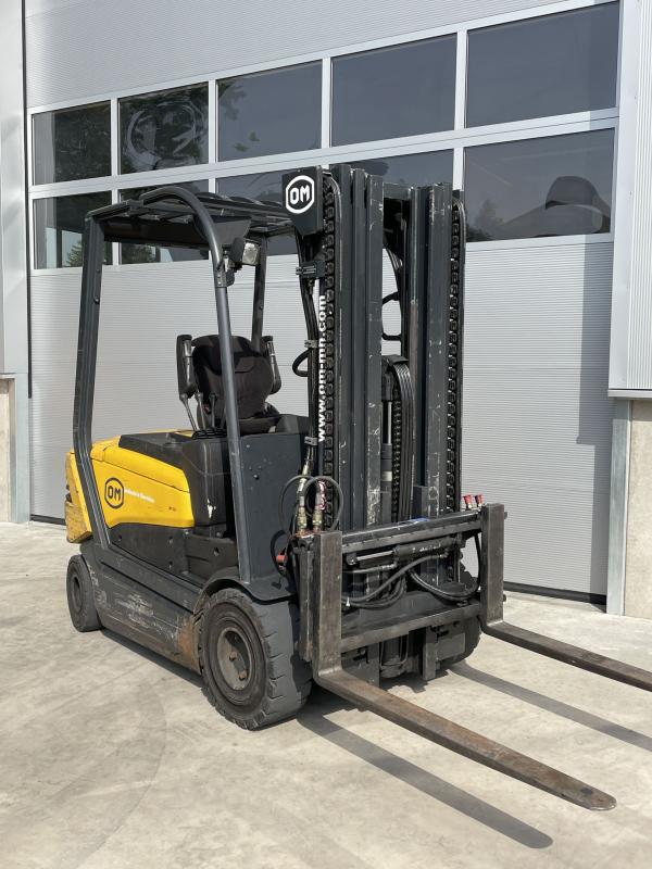 Elektro Gabelstapler Traglast 2500 kg, Hubhöhe 4340 mm mit Batterie aus Bj. 2022 + Ladegerät