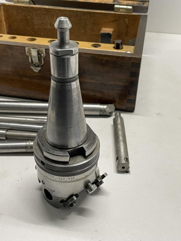 Universal Plan- und Ausdrehkopf, Spindelwerkzeug, Spindelkopf mit SK40 Universal Plan- und Ausdrehkopf, Spindelwerkzeug, Spindelkopf mit SK40