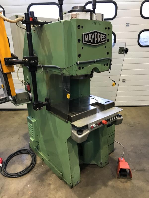 Einständer Kniehebelpresse