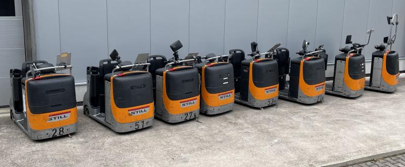 8 Stück Schlepper für Logistikzug Zugfahrzeuge, Routenzug für Logistikzüge
