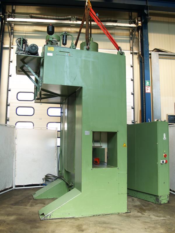 Doppelständer - Hydraulikpresse mit Ziehkissen, Hydraulische Ziehpresse Doppelständer - Hydraulikpresse mit Ziehkissen, Hydraulische Ziehpresse