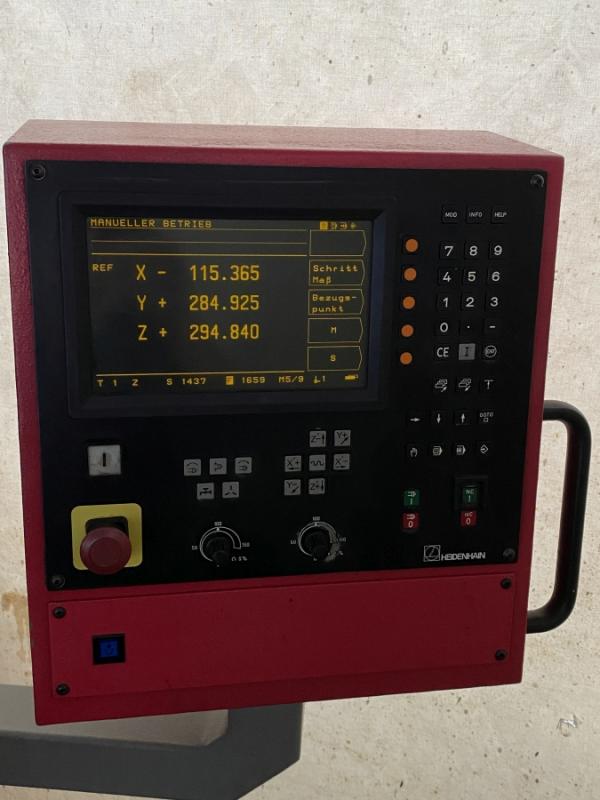 Univ. NC Werkzeugfräsmaschine mit Heidenhain TNC 124