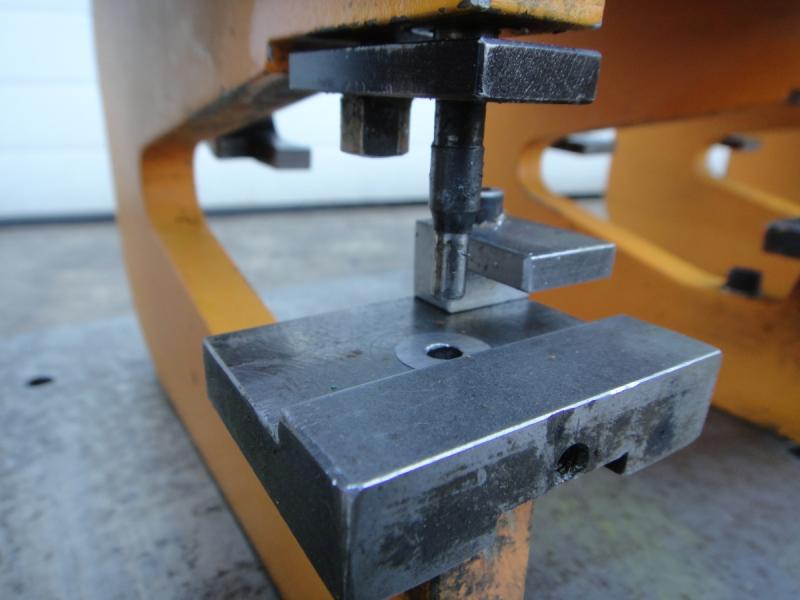 11 Stück Stanzbügel - Stanzwerkzeug mit Linar eingebauten Stanzbügeln, Stanzeinheit