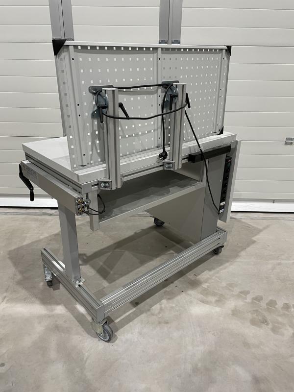 Höhenverstellbare Werkbank, höhenverstellbarer Arbeitstisch, Elektrowerkbank
