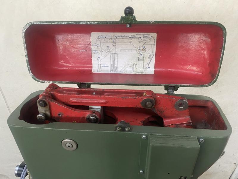 Druckluft Kniehebelpresse Druckluft Kniehebelpresse