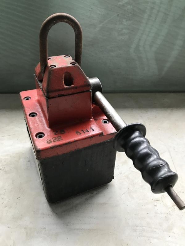 Lasthebemagnet, Kranmagnet, Hebemagnet, mech. schaltbarer Hubmagnet, mechanischer Lastmagnet